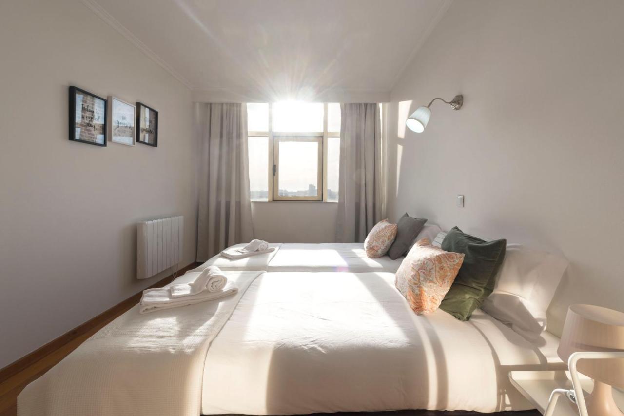 וילה נובה דה גאיה Lovelystay - 1Br Flat With Stunning Views Over Porto מראה חיצוני תמונה