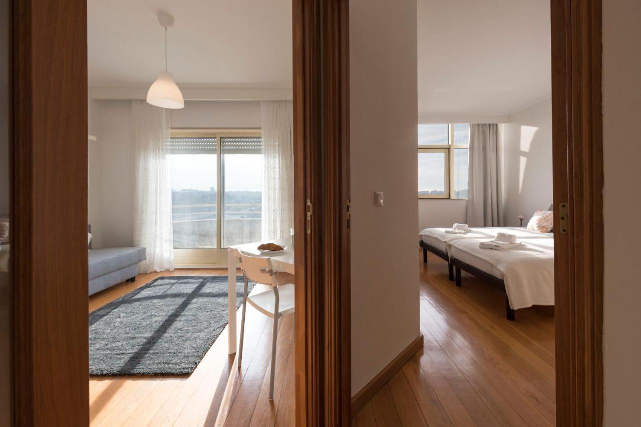 וילה נובה דה גאיה Lovelystay - 1Br Flat With Stunning Views Over Porto מראה חיצוני תמונה