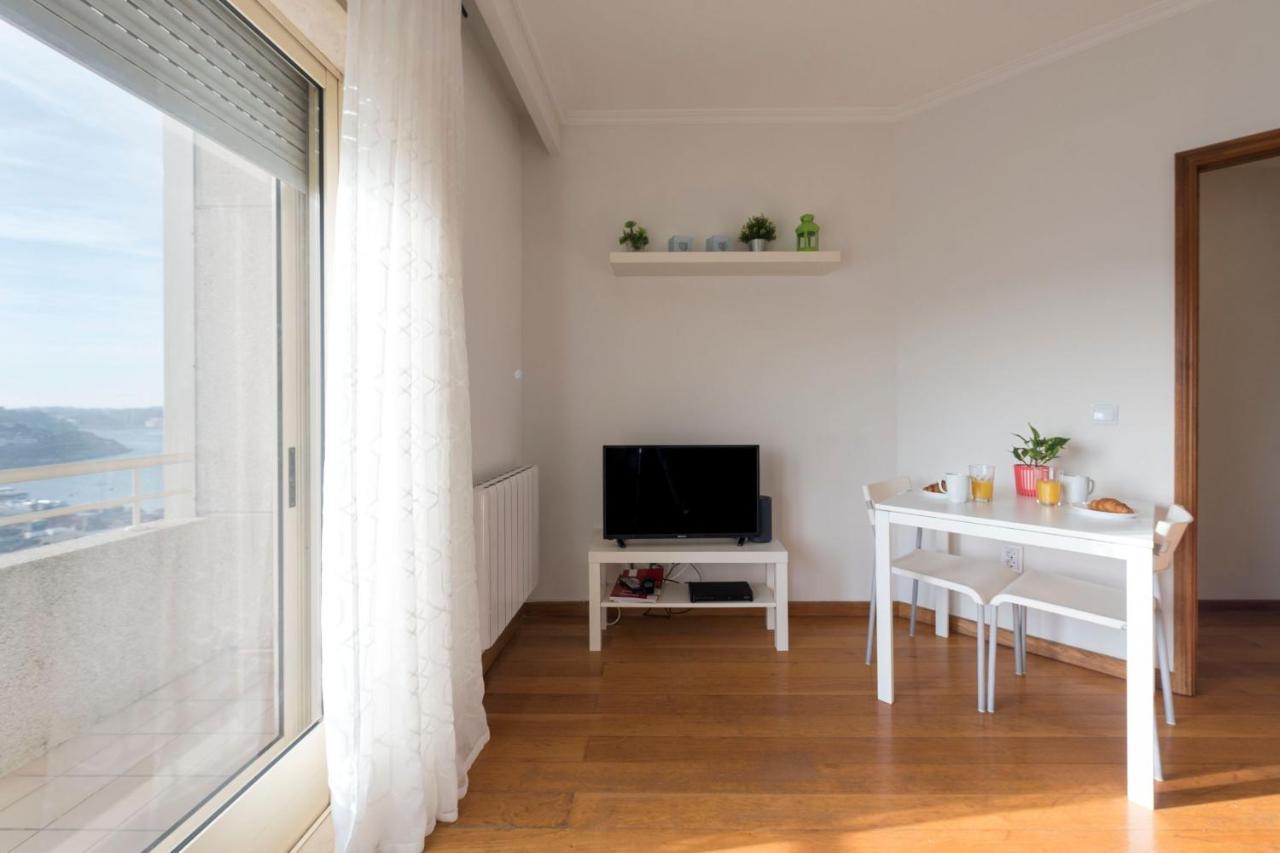 וילה נובה דה גאיה Lovelystay - 1Br Flat With Stunning Views Over Porto מראה חיצוני תמונה