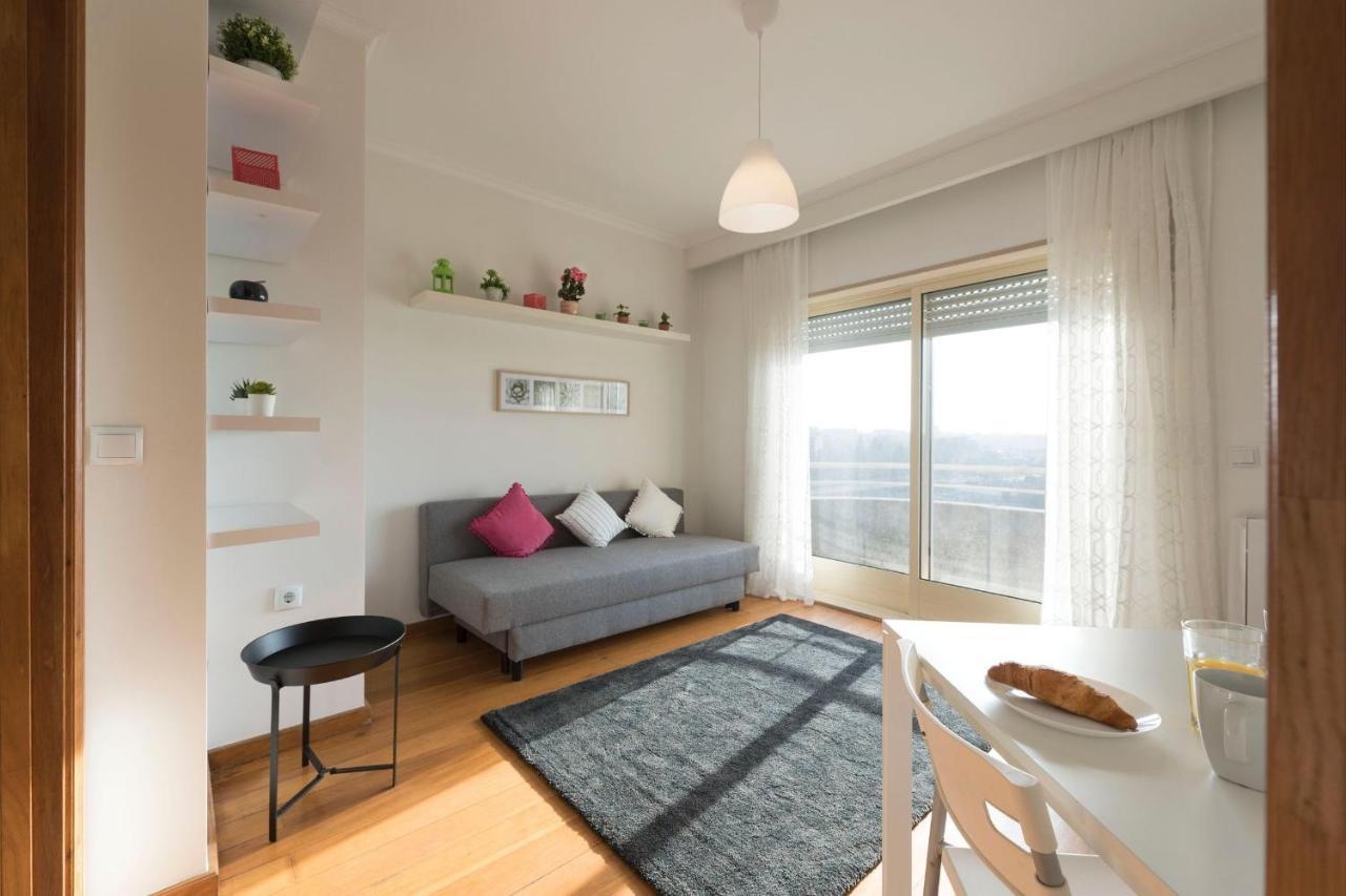 וילה נובה דה גאיה Lovelystay - 1Br Flat With Stunning Views Over Porto מראה חיצוני תמונה