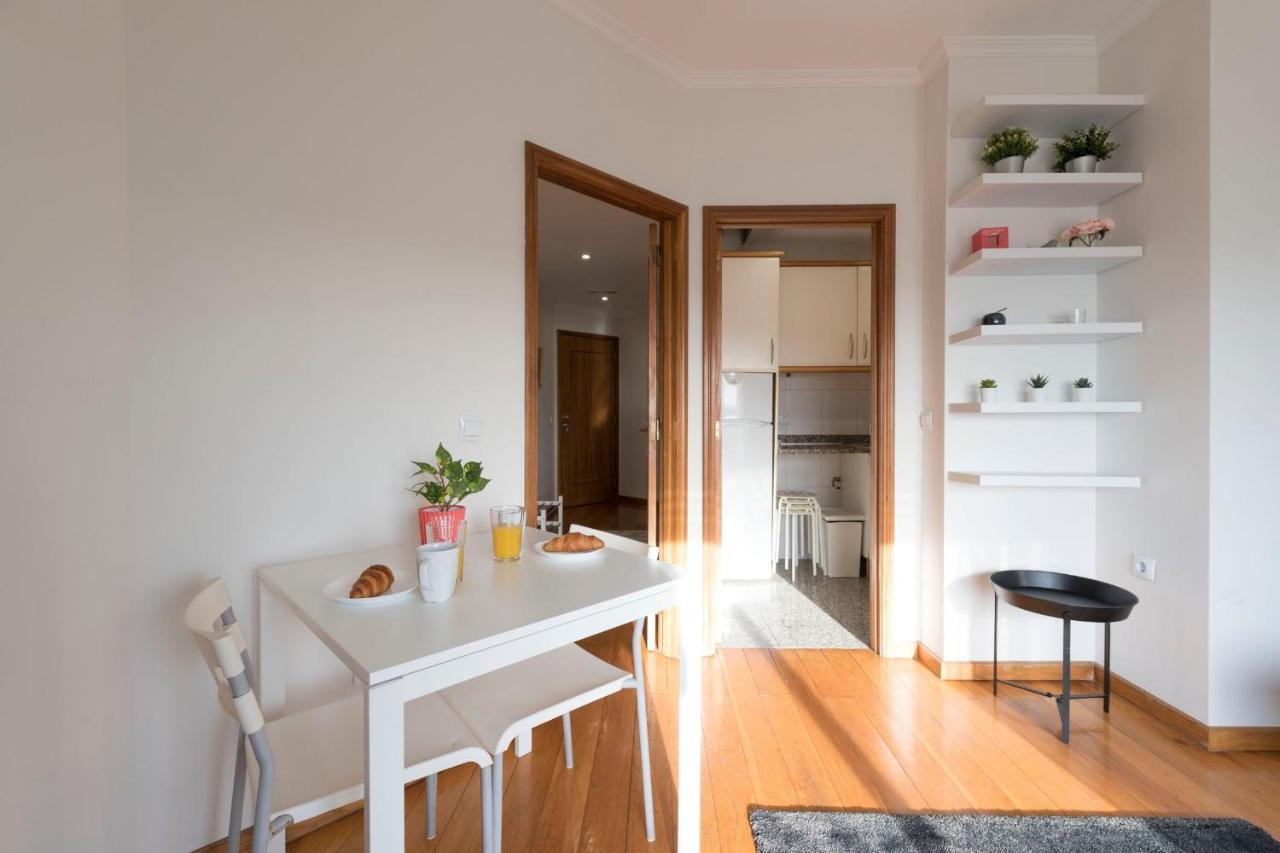 וילה נובה דה גאיה Lovelystay - 1Br Flat With Stunning Views Over Porto מראה חיצוני תמונה