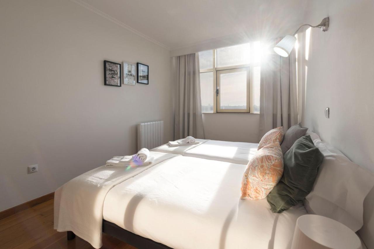 וילה נובה דה גאיה Lovelystay - 1Br Flat With Stunning Views Over Porto מראה חיצוני תמונה